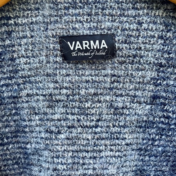 Varma Iceland Wool Plaid Poncho/Shawl - Picture 7 of 7